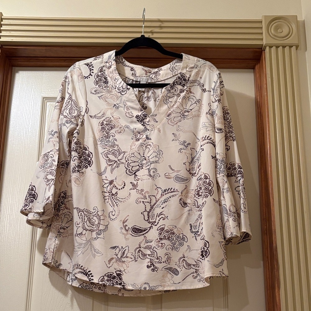 Dana Buchman Beige and Dark Brown Patterned Blouse